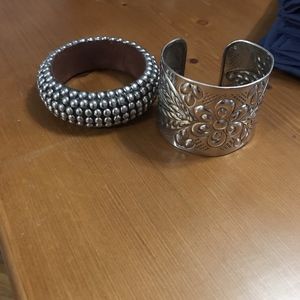 Beautiful western style bangles!